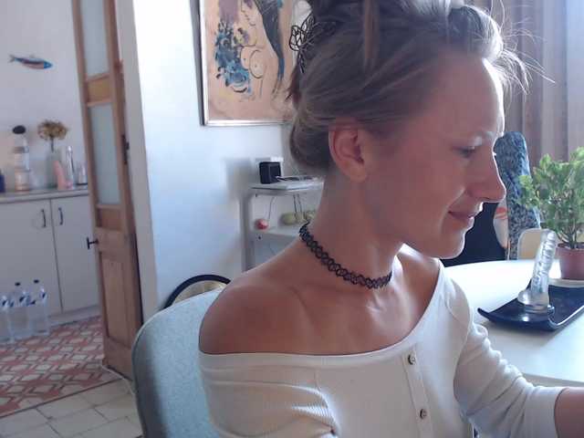 lilcumminfox live cam on BongaCams