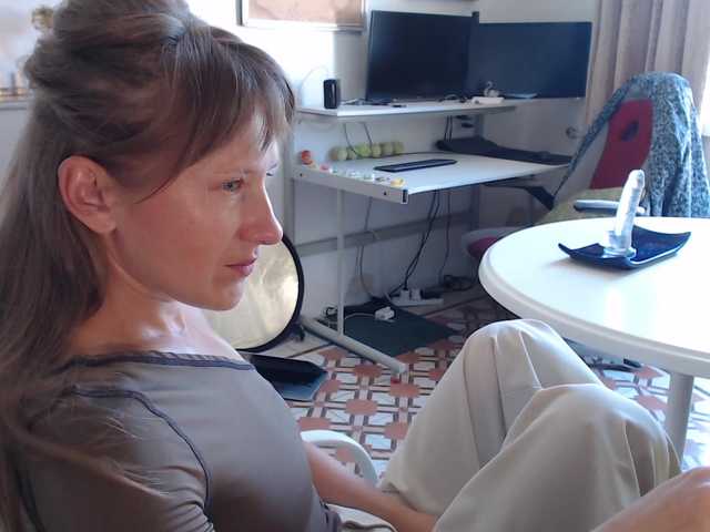 lilcumminfox live cam on BongaCams