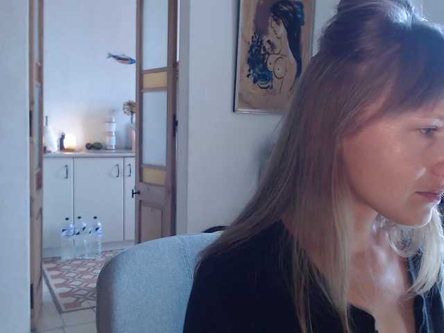 lilcumminfox live cam on BongaCams