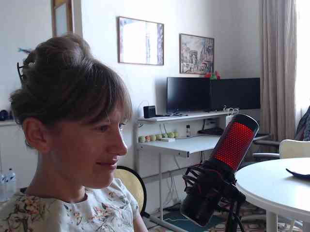 lilcumminfox's webcam live show