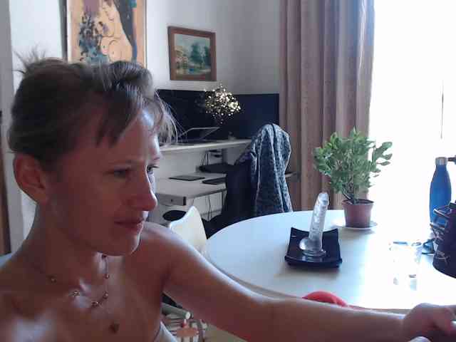lilcumminfox webcam