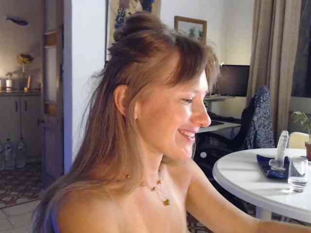 lilcumminfox webcam