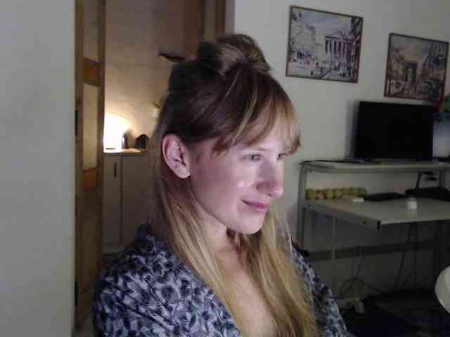 lilcumminfox webcam