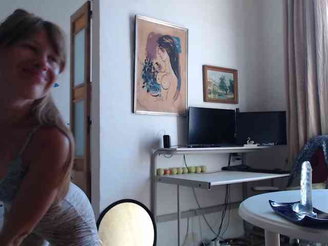 lilcumminfox webcam