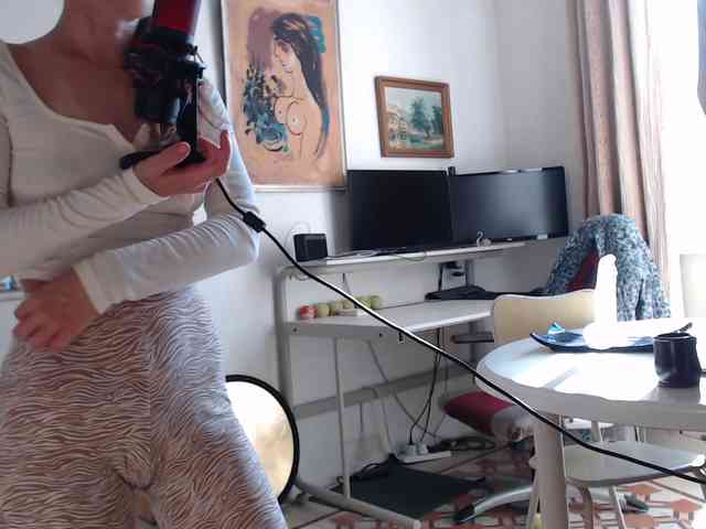 lilcumminfox webcam