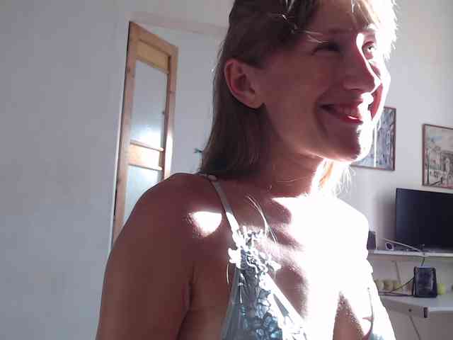 lilcumminfox webcam