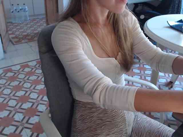lilcumminfox webcam