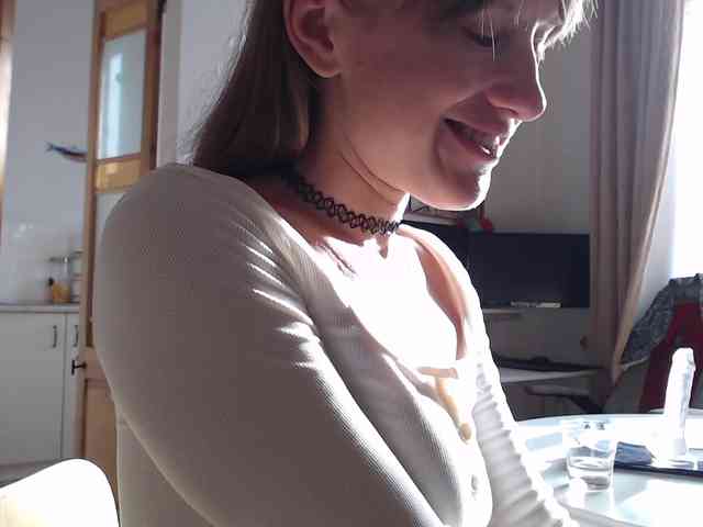 lilcumminfox webcam