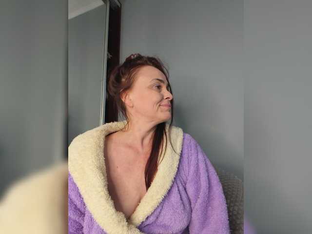 ladyzlata, en directo ahora en BongaCams