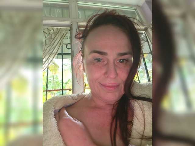 hotzlata live cam preview