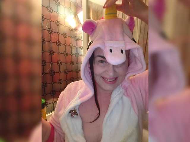 hotzlata live cam preview