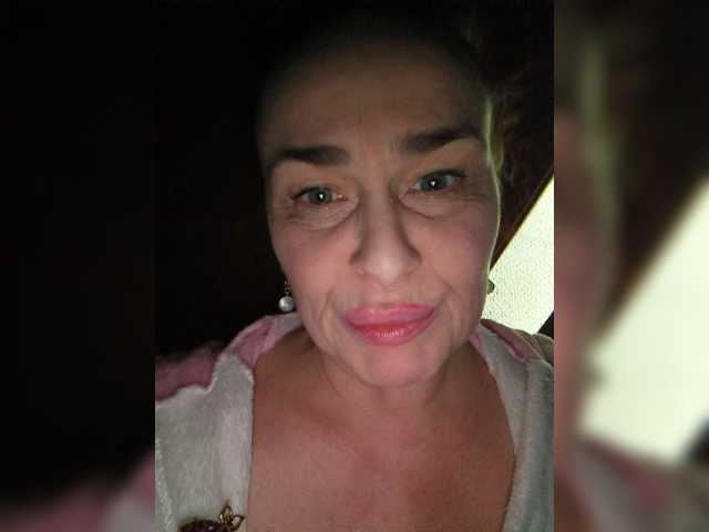 hotzlata live cam preview