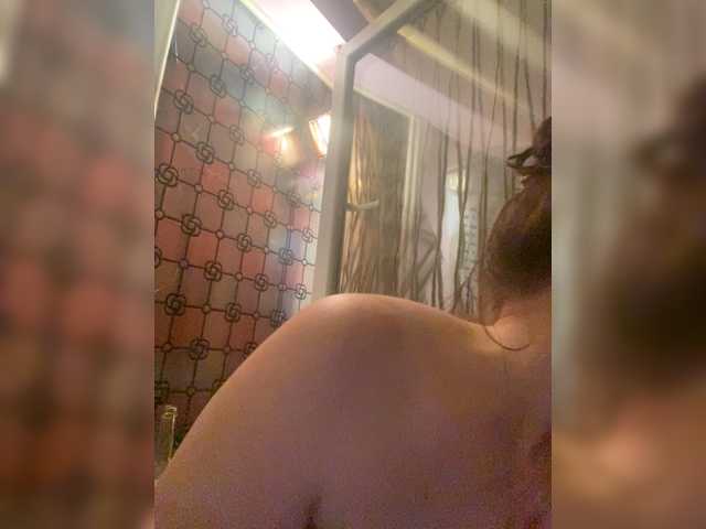 ladyzlata live cam on BongaCams