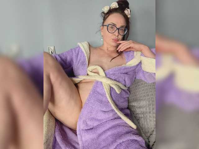 hotzlata live cam preview