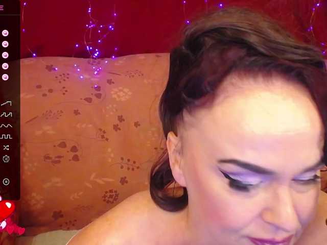 le modèle hotzlata est en webcam porno dans un show sur le site bongacams, il possède les tags suivants: White/Caucasian,Redhead,Shaved