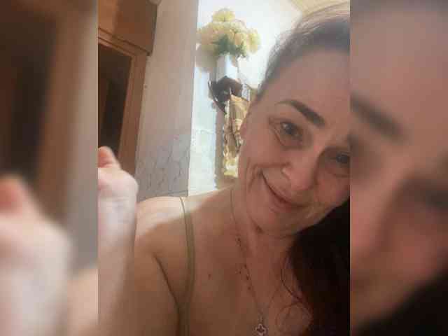 hotzlata webcam