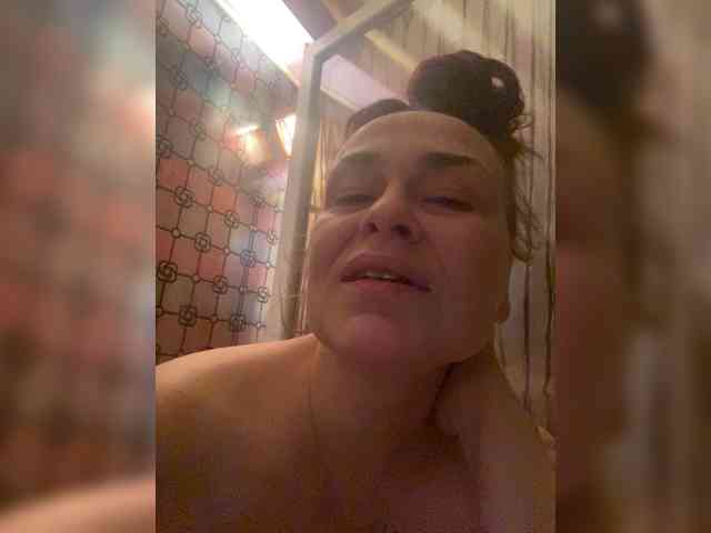 hotzlata webcam