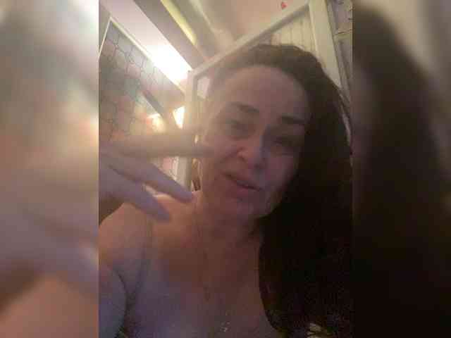 hotzlata webcam
