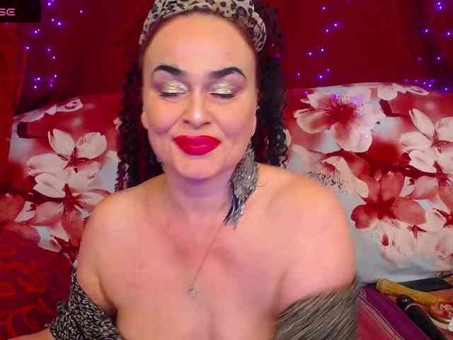 hotzlata webcam