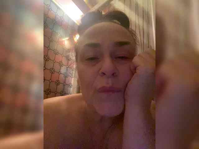 hotzlata webcam