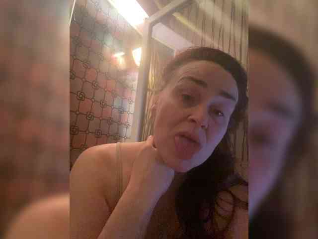 hotzlata webcam