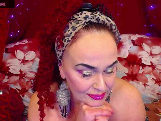 hotzlata webcam