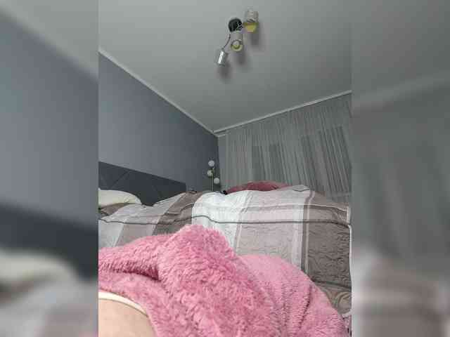 hotzlata webcam