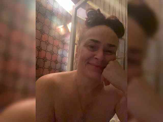 hotzlata webcam