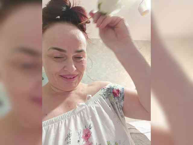 hotzlata webcam