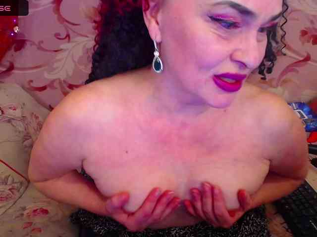 hotzlata webcam