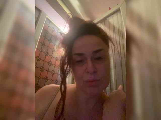 hotzlata webcam