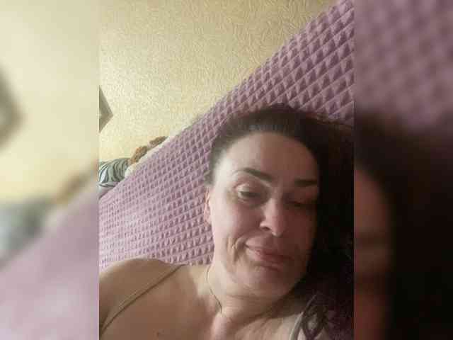 hotzlata webcam