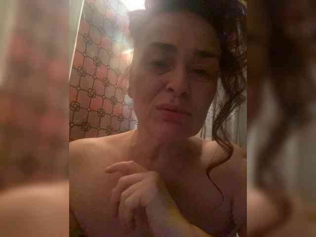 hotzlata webcam