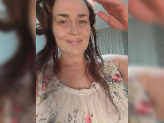 hotzlata webcam