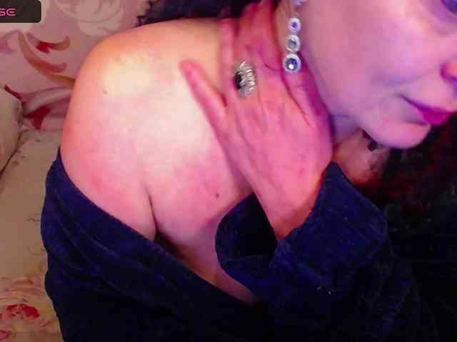 hotzlata webcam