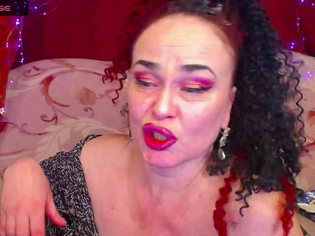 hotzlata webcam