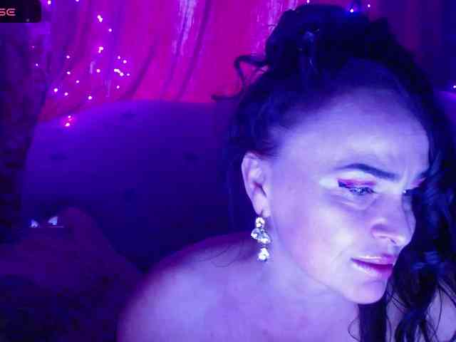 hotzlata webcam