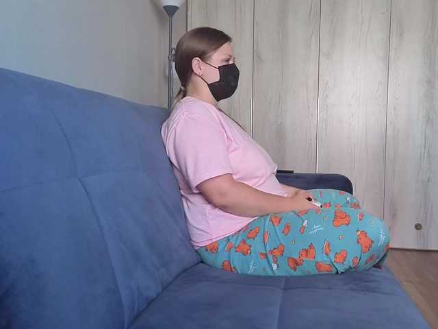 Milaa1998 live cam on BongaCams