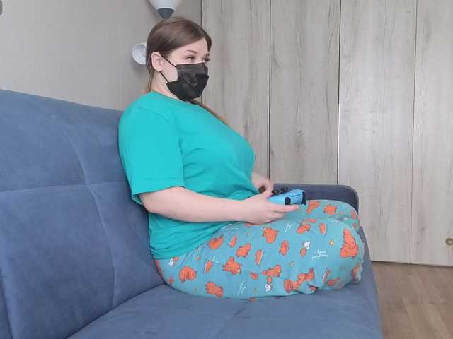 Milaa1998's BongaCams show and profile