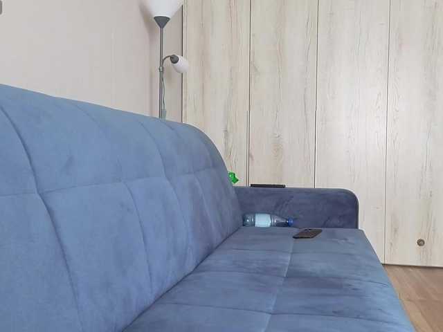 Milaa1998 live webcam show