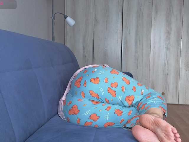 Milaa1998 live cam preview