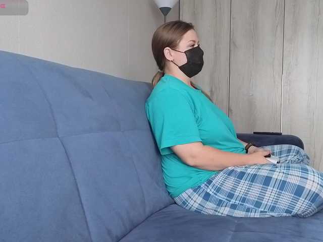 Milaa1998 live cam on BongaCams
