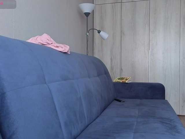 Milaa1998 live cam on BongaCams