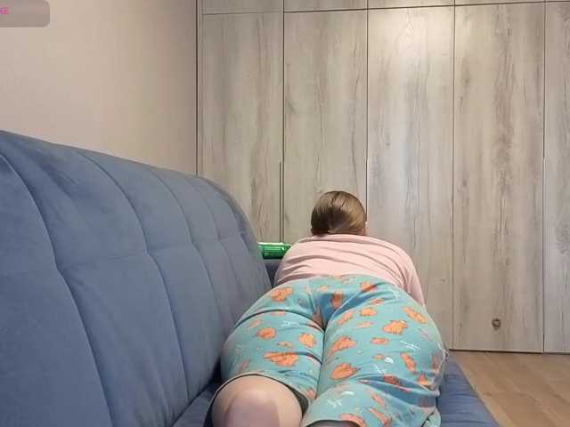 Milaa1998 live cam on BongaCams