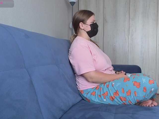 Milaa1998 live cam on BongaCams