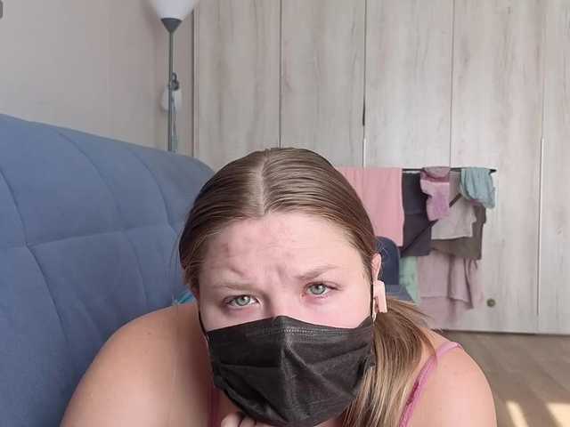 Milaa1998 live cam on BongaCams