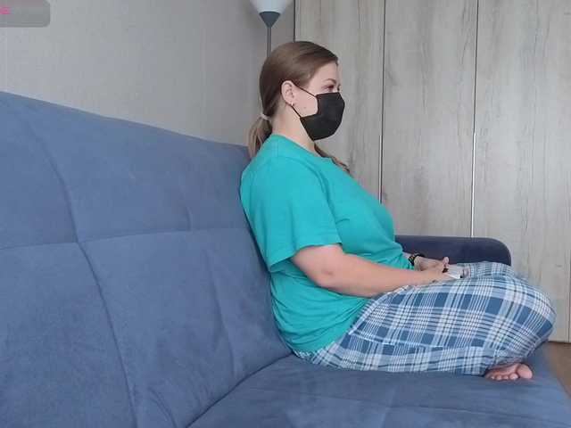 Milaa1998 live cam on BongaCams