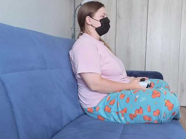 Milaa1998 live cam on BongaCams