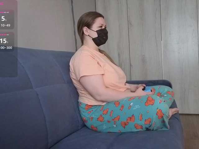 Milaa1998's BongaCams show and profile