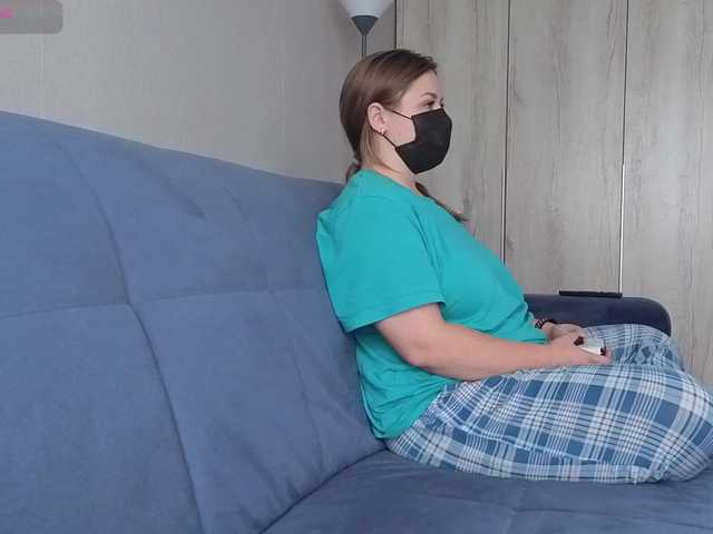 Milaa1998 live cam on BongaCams